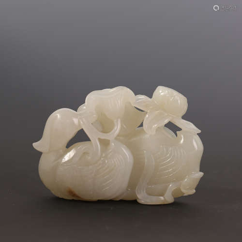 A White Jade Double Mandarin Duck Figure Ornament