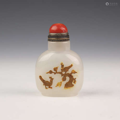 Agate Clever Color Carved Bird Snuff Bottle