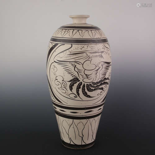 Yaozhou Kiln Drawing Pheonix Plum Vase