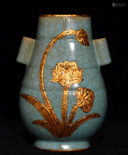 RU YAO GREEN GLAZE VASE WITH FLOWER PATTERN