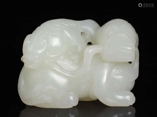 HETIAN JADE BEAST PENDANT