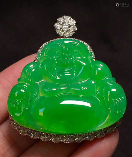 ICY JADEITE PENDANT CARVED WITH MAITREYA BUDDHA