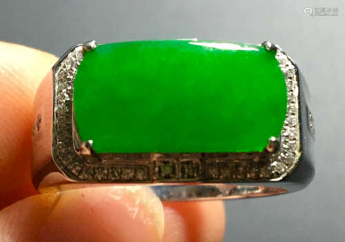 ICY JADEITE&DIAMOND RING