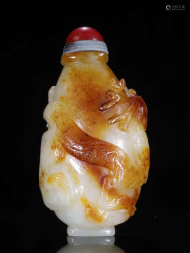 HETIAN JADE SNUFF BOTTLE CARVED WITH DRAGON