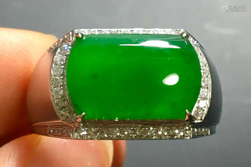 ICY JADEITE&DIAMOND RING