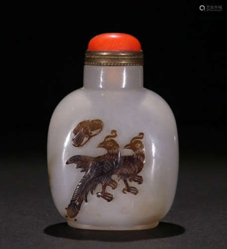 AGATE SNUFF BOTTLE CARVED WITH BIRD