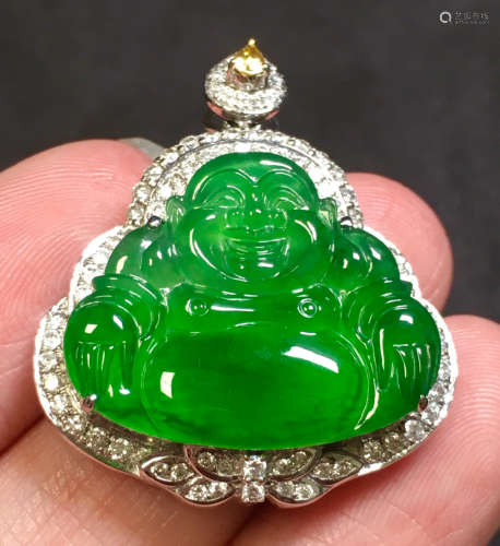 ICY JADEITE PENDANT CARVED WITH MAITREYA BUDDHA