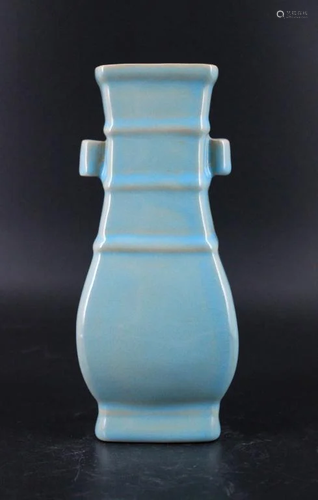 Song Porcelain Ru Yao Vase