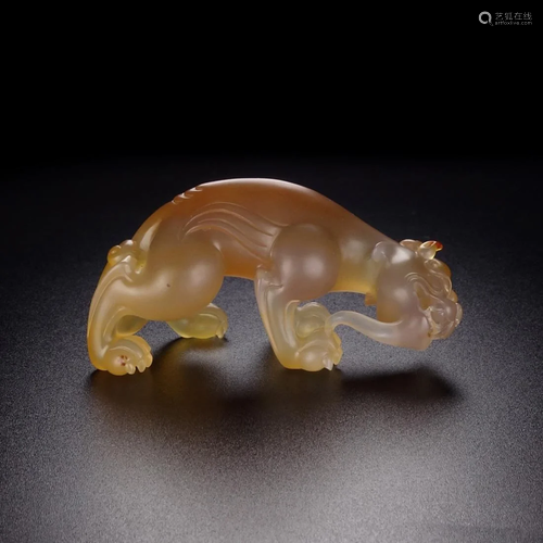 AN AGATE CARVING FIGURINE OF CHI-TIGER