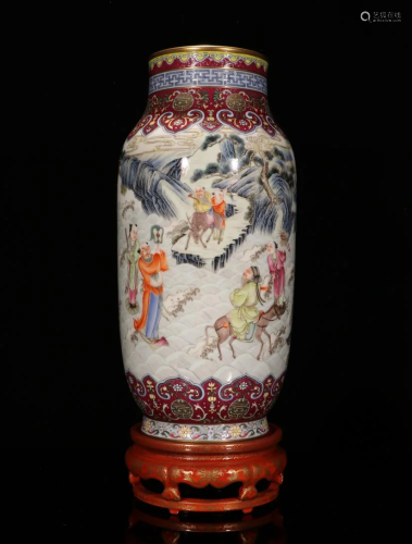 A CHINESE ENAMELED PROCELAIN SLEEVE VASE