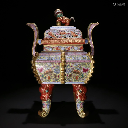 A GILT ENAMELED PORCELAIN INCENSE BURNER