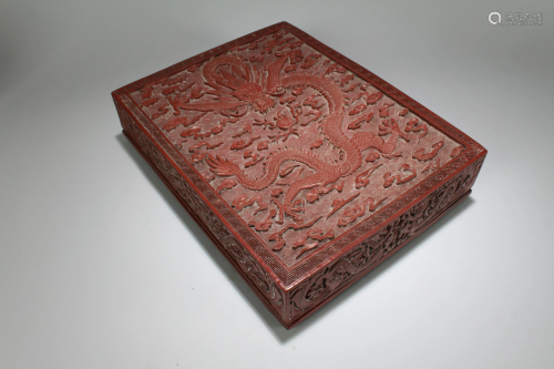 A Chinese Lidded Dragon-decorating Lacquer Box