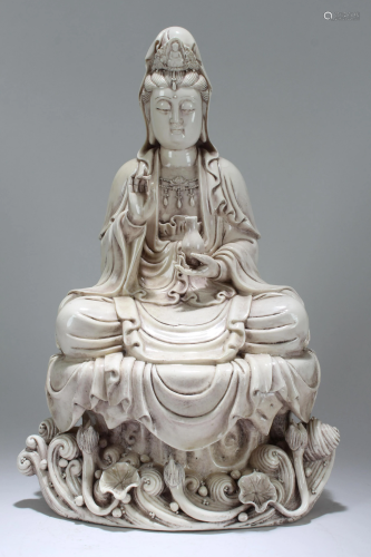 A Chinese Religious Fortune Buddha Guanyin Statue