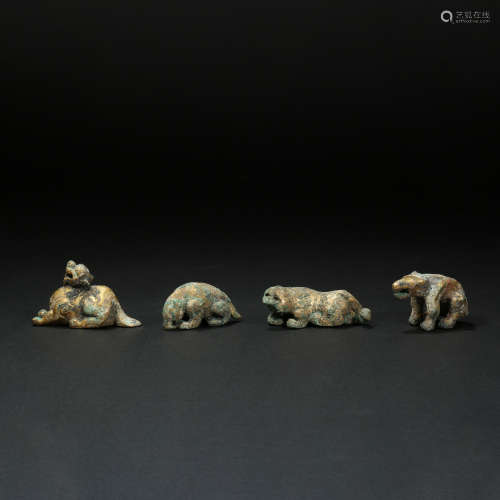 A GROUP OF GILT BRONZE BEASTS, HAN DYNASTY, CHINA
