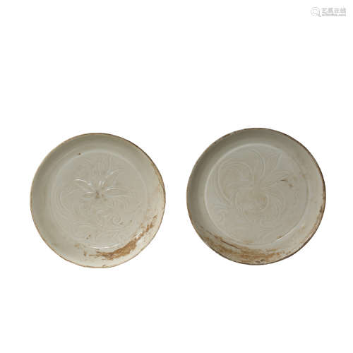 A PAIR OF DING WARE PLATES, NORTHERN SONG DYNASTY