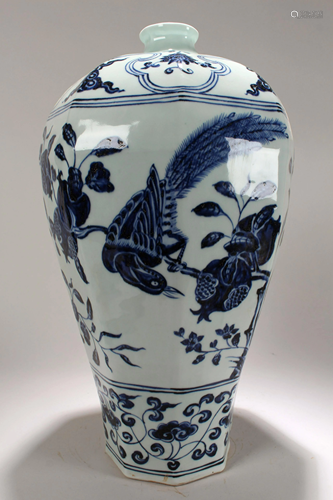 A Chinese Massive Blue and White Detailed