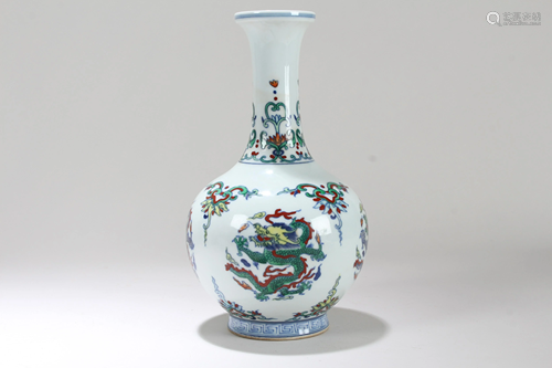 A Chinese Detailed Dragon-decorating Fortune Porcelain