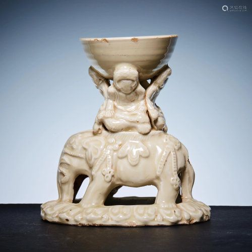 Elephant foot wine vessel of Jun kiln in Song Dynasty