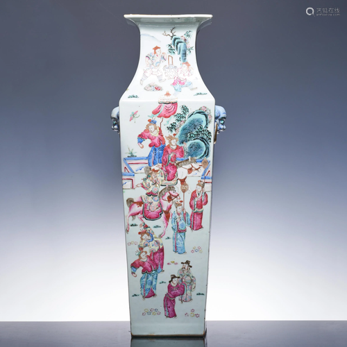 The lion's ear square vase in the early Qing Dynasty