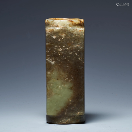 In the late Shang Dynasty, jade Cong was made of Hetian