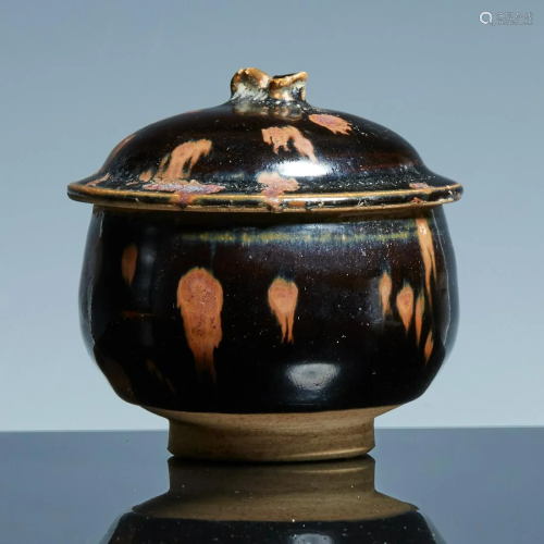 The spotted glaze lid jar of Jian kiln in Song Dynasty