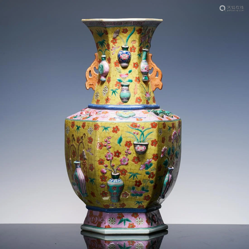 Enamel yellow porcelain double ear vase in early Qing