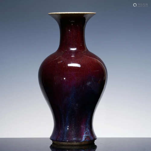 Guanyin vase with kiln changed glaze in Qing Dynasty