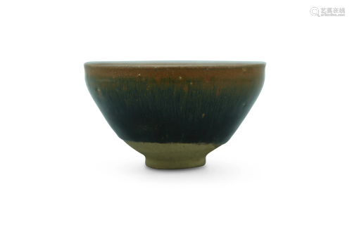 A black-glazed 'hare's fur' tea bowl, Dia 12 cm