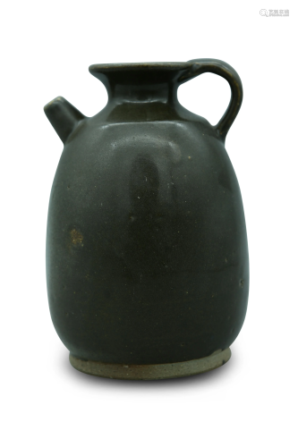 An iron-brown glazed jug, H 17 cm