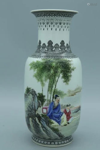 A Chinese Republic period famille rose vase, H 25 cm