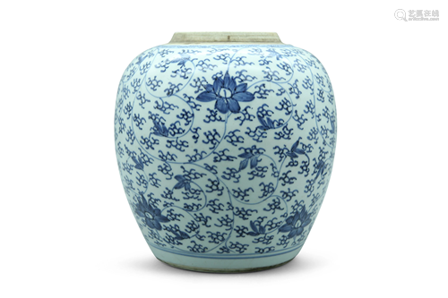 A blue and white 'lotus' jar, H 22 cm