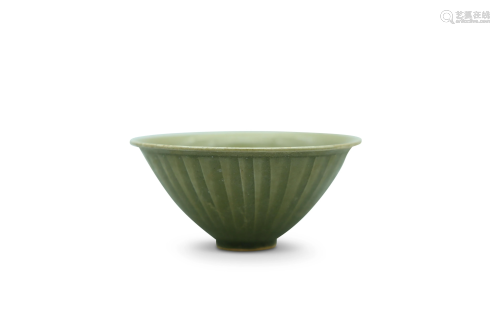 A Yaozhou celadon bowl, Dia 10,8 cm