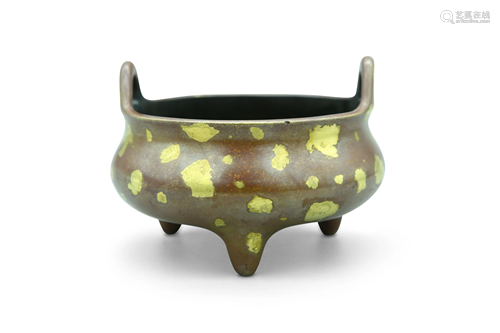 A gold-splash bronze censer, H 8,5 - Dia 11,2 cm