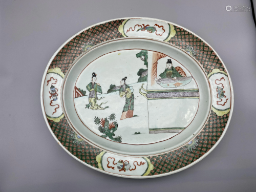 A famille verte plate, decorated with figures, W 38 - L