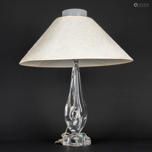 A Daum Nancy table lamp made of crystal with a fabric