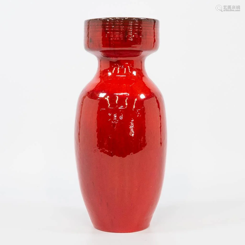 L�on GOOSSENS (XX) A mid-century display vase in red