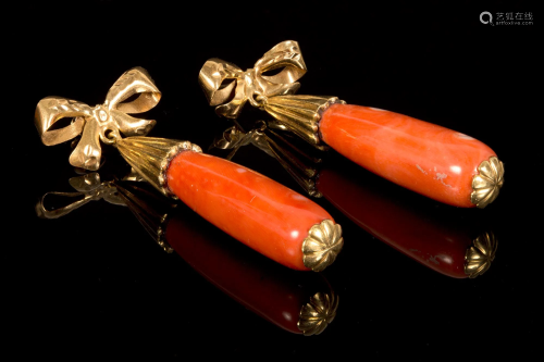 A Pair of Retro 18K Yellow Gold and Coral Earrings