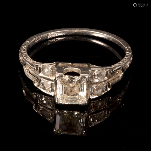 An Antique Platinum and Diamond Ring
