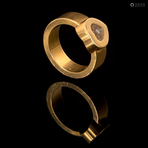 Chopard - Gold Ring Set w/ Diamond