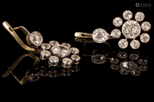 Fine Art Deco, Platinum 18K Gold and Diamond Earrings