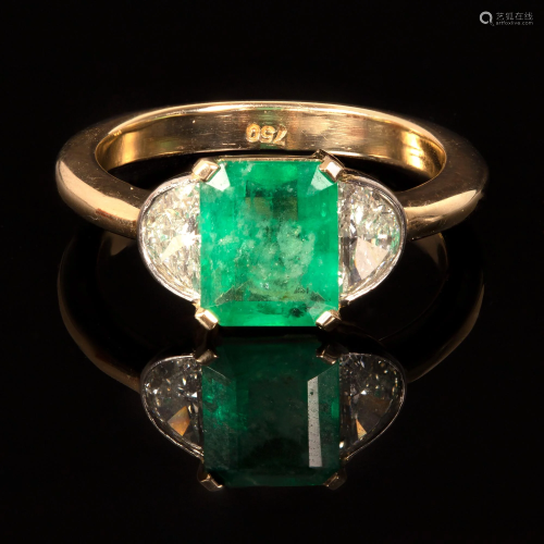 18k gold 2.00 ct emerald and fancy cut diamond ring
