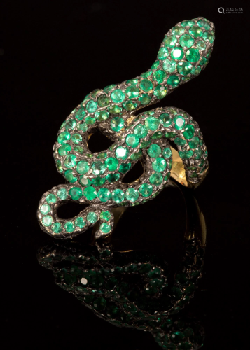 Stylish 18K Yellow Gold, Emerald and Diamond Snake Ring