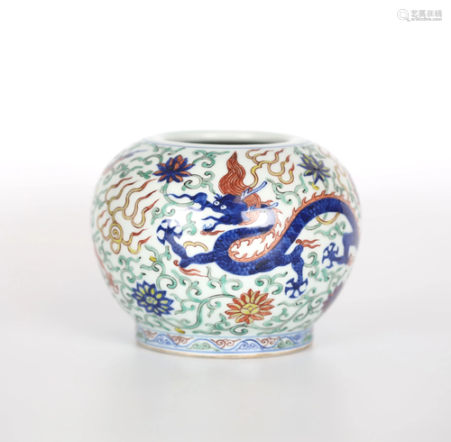 Chinese Doucai Glazed Dragon Jar