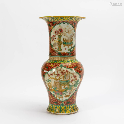 CHINESE FLORAL MOTIF BALUSTER PORCELAIN VASE