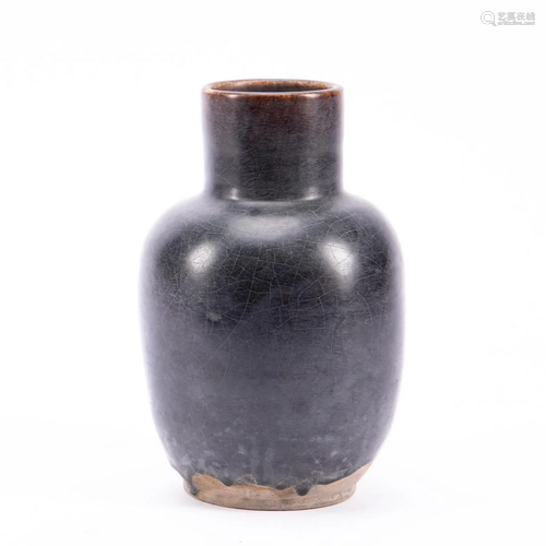 CHINESE BLACK GLAZED POTTERY VASE