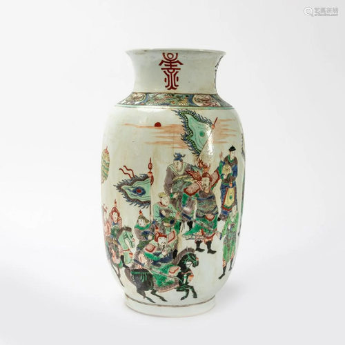 CHINESE FAMILLE VERTE WARRIOR MOTIF VASE