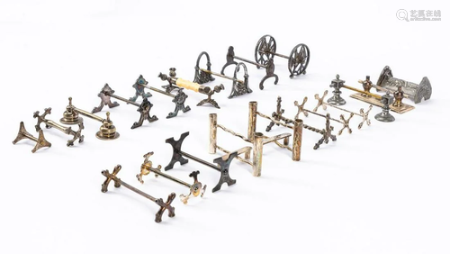 TWENTY MISC. MAINLY SILVERPLATE KNIFE RESTS