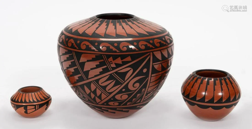 THREE NATIVE AMERICAN JEMEZ RED & BLACK VASES