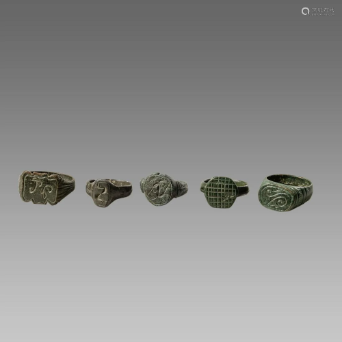 Lot of 5 Ancient Roman Bronze Rings c.2nd century AD.