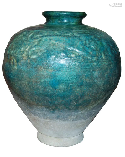 Large Persian Seljuk ceramic Vase c.10th century AD.